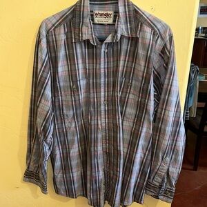 Wrangler Rugged Wear Wrinkle Resist Gray, White, blue and pink striped shirt